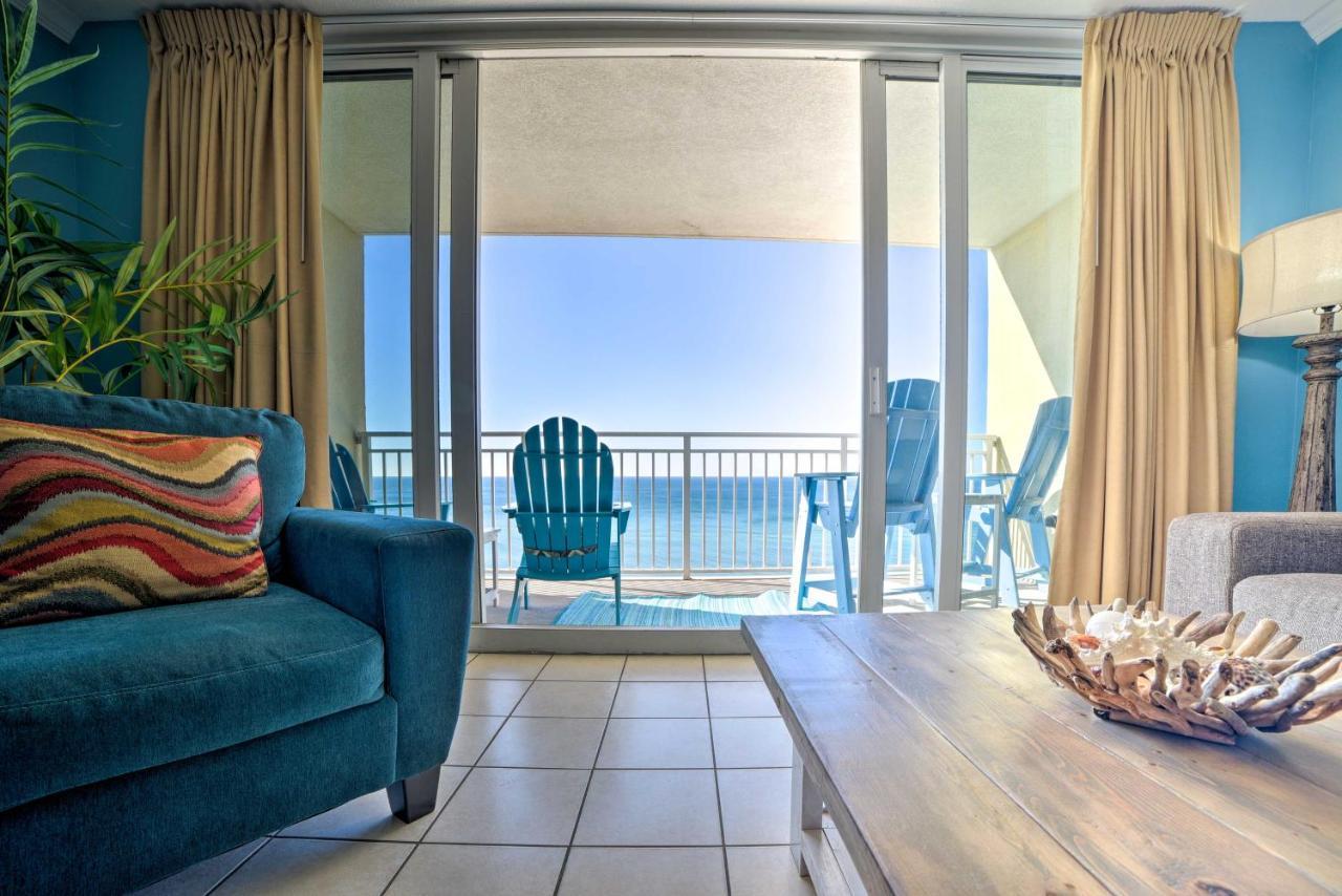 Spectacular Oceanfront Emerald Apartment